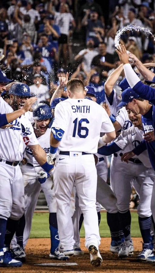 Historic+rivalry+reaches+new+heights+as+the+Dodgers%2C+Giants+battle+tonight+to+see+who+will+face+the+Braves