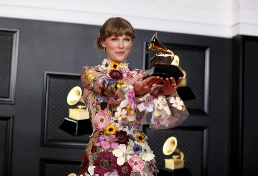Taylor+Swift+at+the+2021+Grammy+Awards.+%28Jay+L.+Clendenin+%2F+Los+Angeles+Times%29