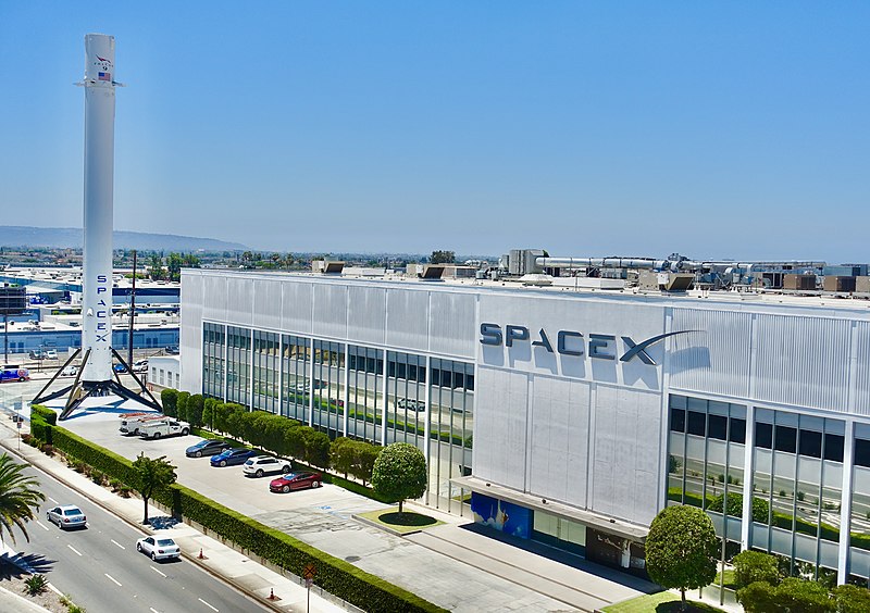 The+SpaceX+headquarters+located+in+Hawthorne%2C+California.+Picture+by+Steve+Jurvetson+is+licensed+under+CC+BY+2.0