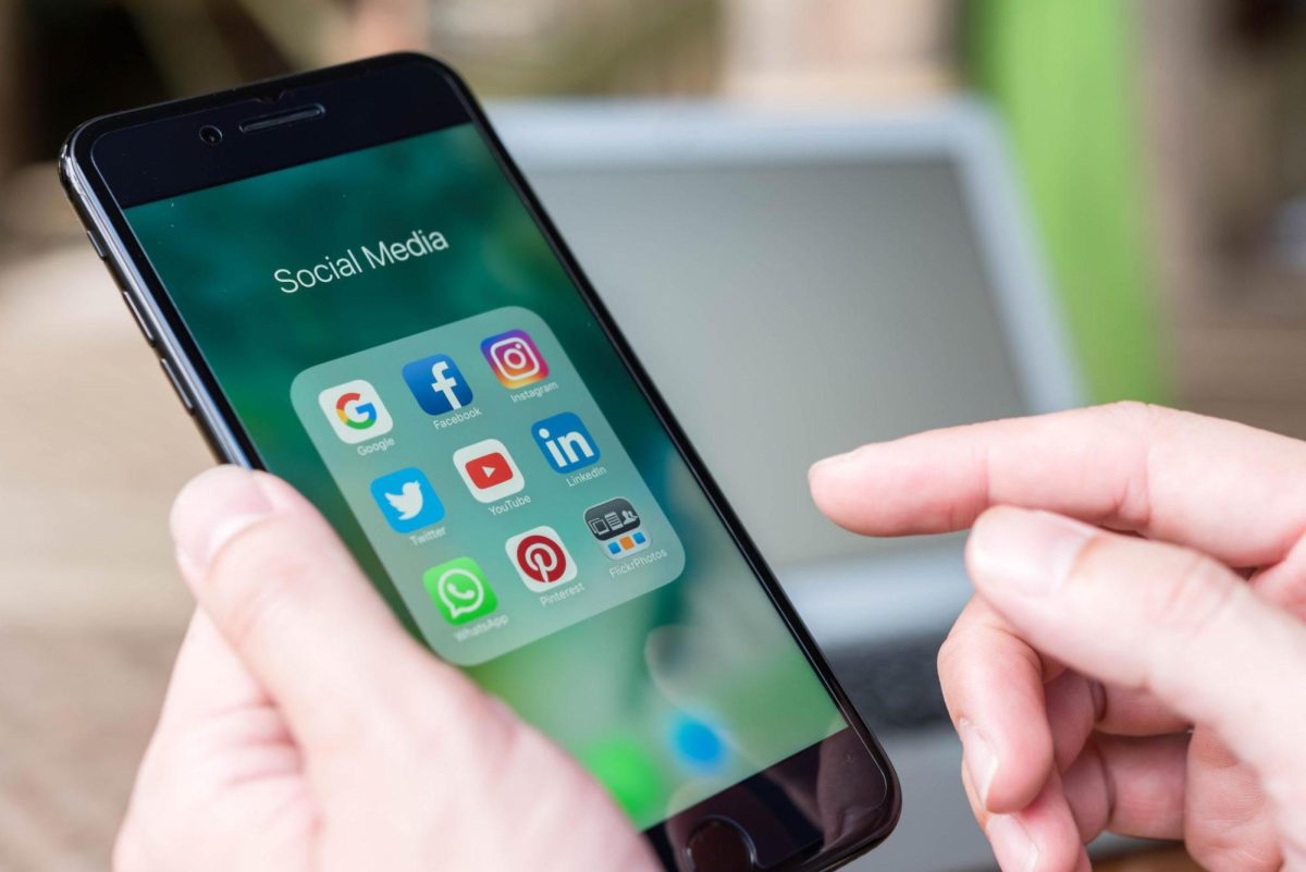 Does social media algorithm influence our thoughts?